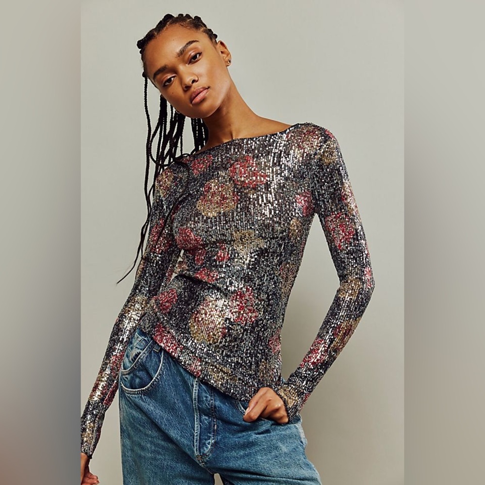 FREE PEOPLE Intimately Gold Rush Top
Sequins Floral whimsigoth witchy glam NYE - Picture 2 of 11